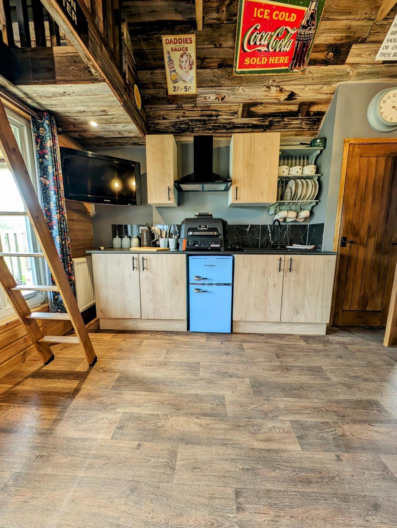 View Apartment *